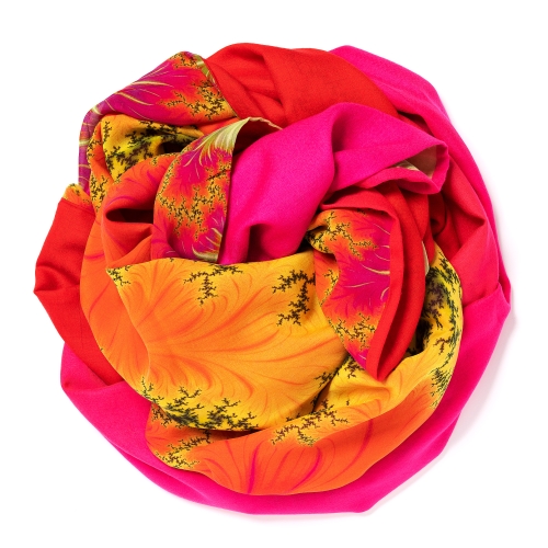 Orange to pink colored Pashmina  <p>with digital printed silk chiffon (computer generated fractal based on the Mandelbrot set) attached on one side of the scarf, size: 1x2m<br /></p>